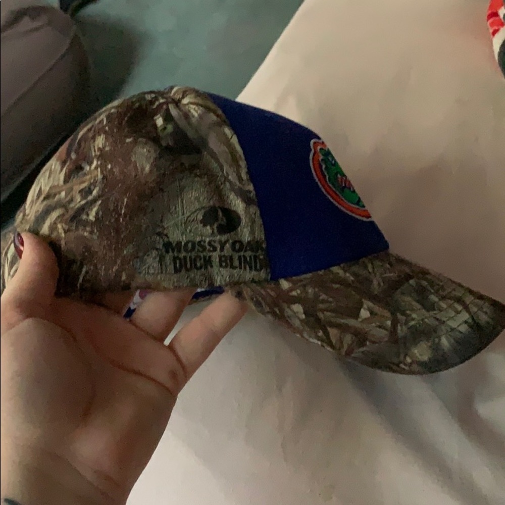Hat - Picture 3 of 4